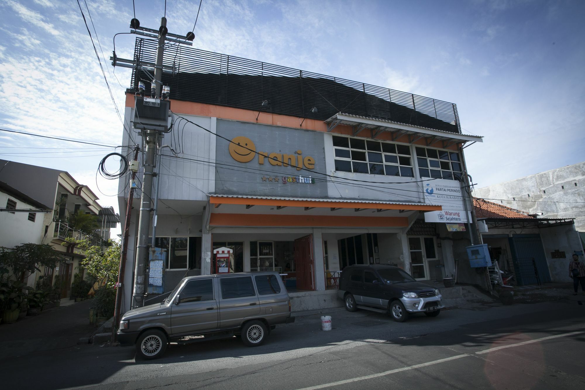 Hotel Reddoorz At Siwalankerto Surabaya Exterior foto