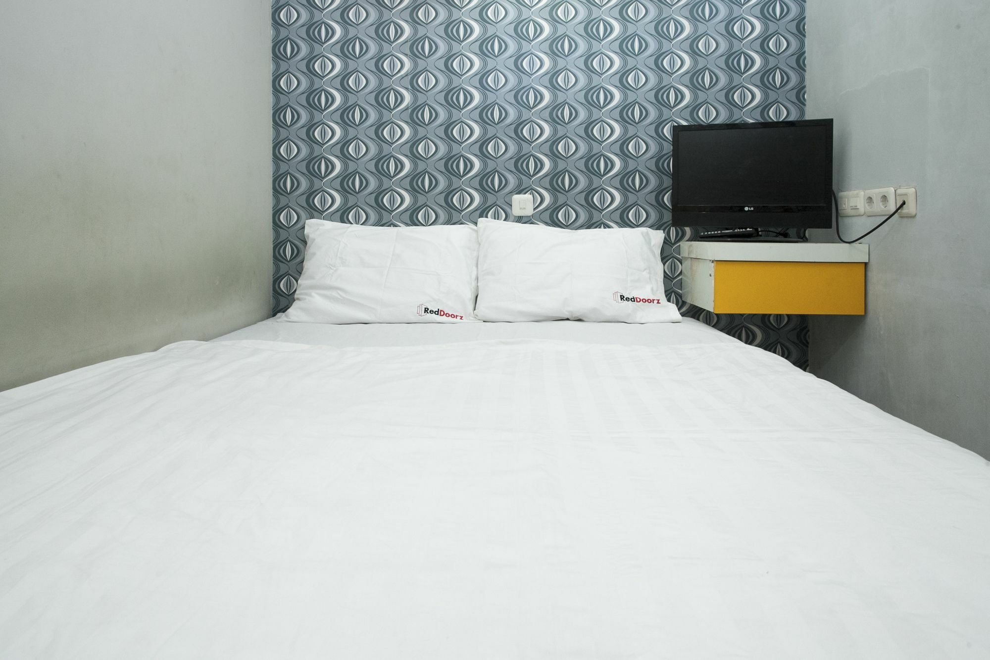 Hotel Reddoorz At Siwalankerto Surabaya Exterior foto